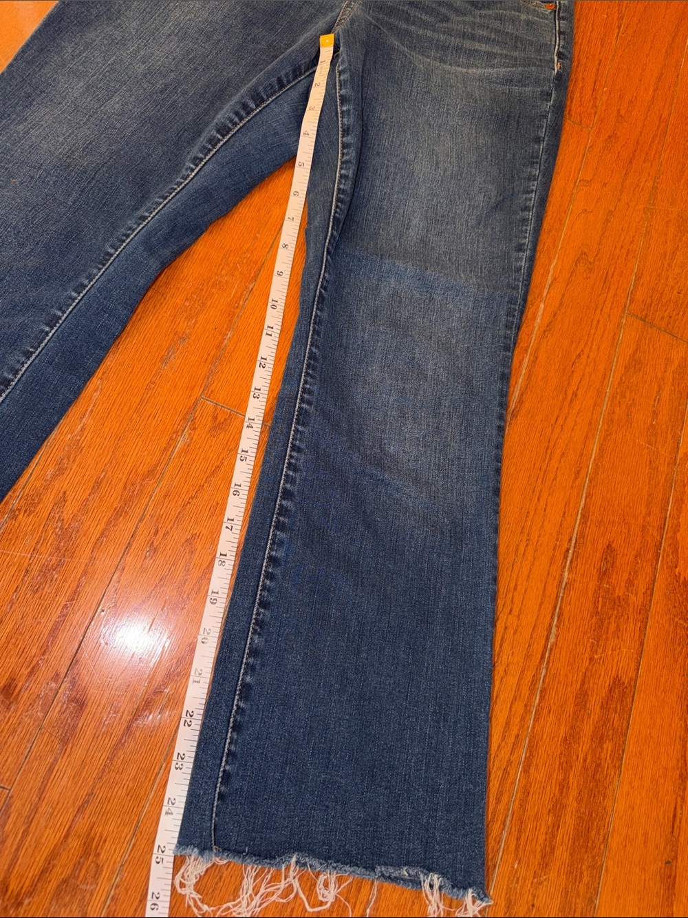 Madewell Cali Boot Jeans | Size 26 | Medium Wash Frayed Hem - Picture 4 of 9